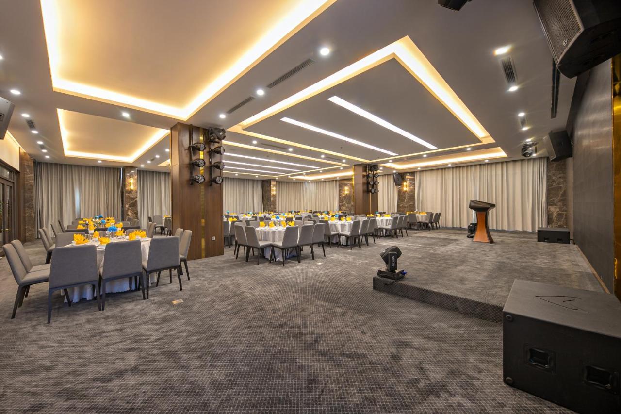 Golden Lotus Grand Da Nang - Panoramic Rooftop Bar & Daily Afternoon Tea Exterior photo