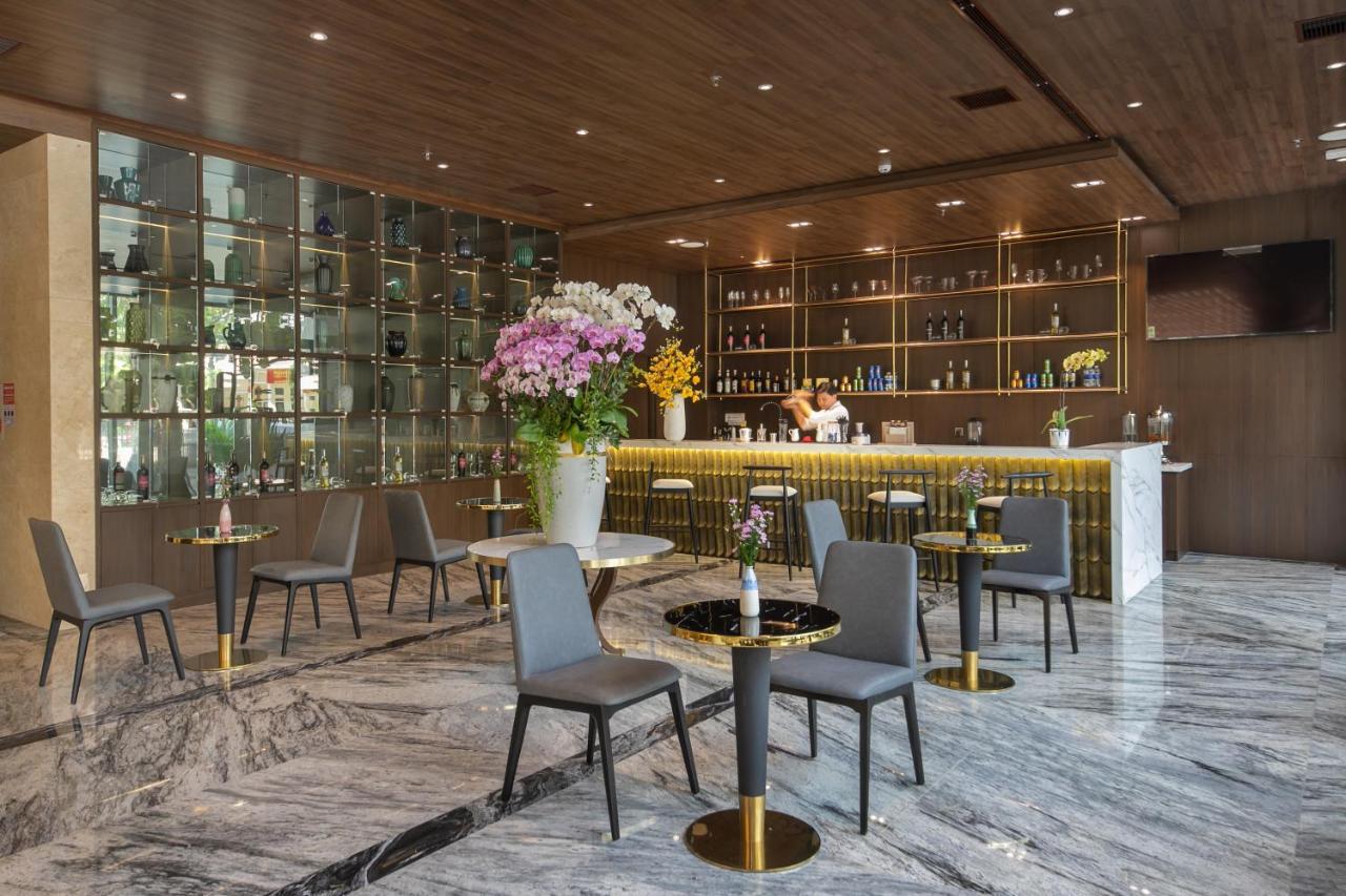 Golden Lotus Grand Da Nang - Panoramic Rooftop Bar & Daily Afternoon Tea Exterior photo