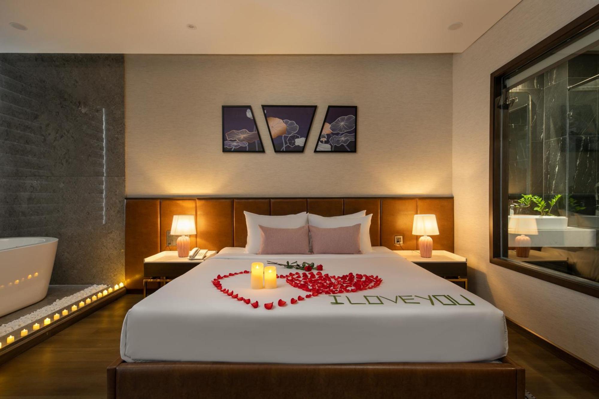 Golden Lotus Grand Da Nang - Panoramic Rooftop Bar & Daily Afternoon Tea Exterior photo