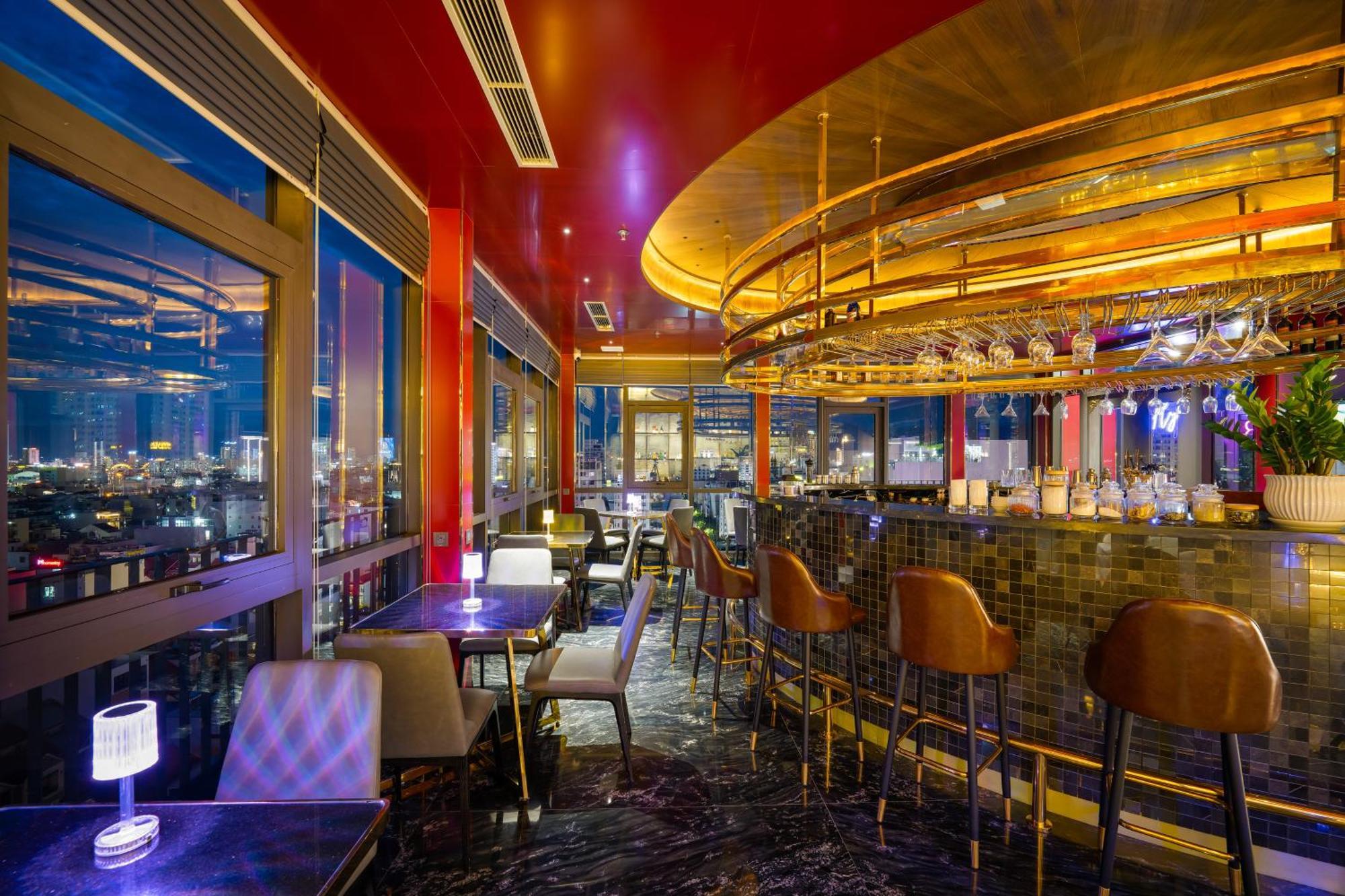 Golden Lotus Grand Da Nang - Panoramic Rooftop Bar & Daily Afternoon Tea Exterior photo
